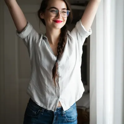 Mia, 26