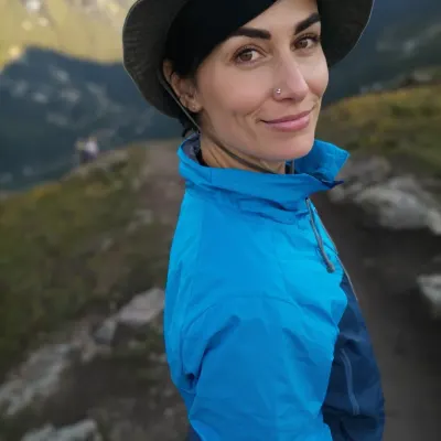 Света, 33